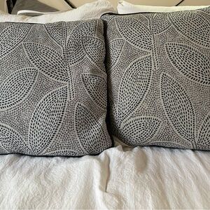 Set of 2 Grey and Cream Patterned Throw Pillows